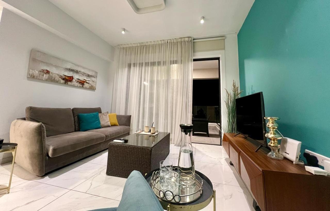 Cosmos Residence Paralimni Ngoại thất bức ảnh